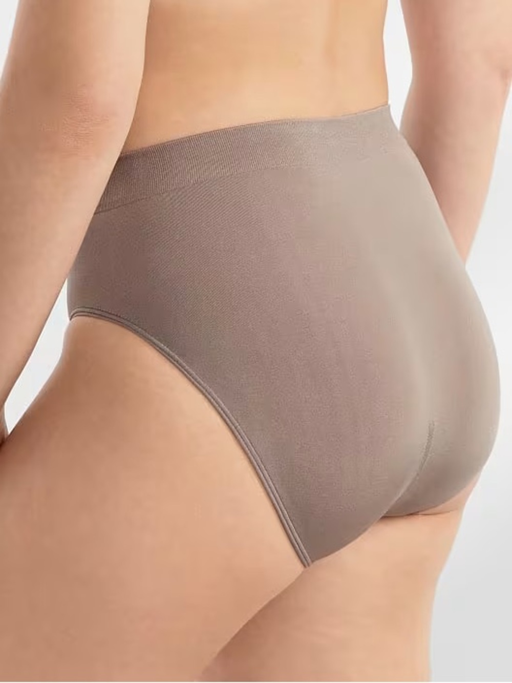Wacoal B Smooth Seamless High Cut Panties 834175 Cappuccino 6M NWOT